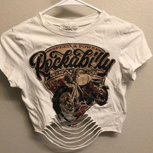 Studio 1011 Graphic Short sleeve Crop Top